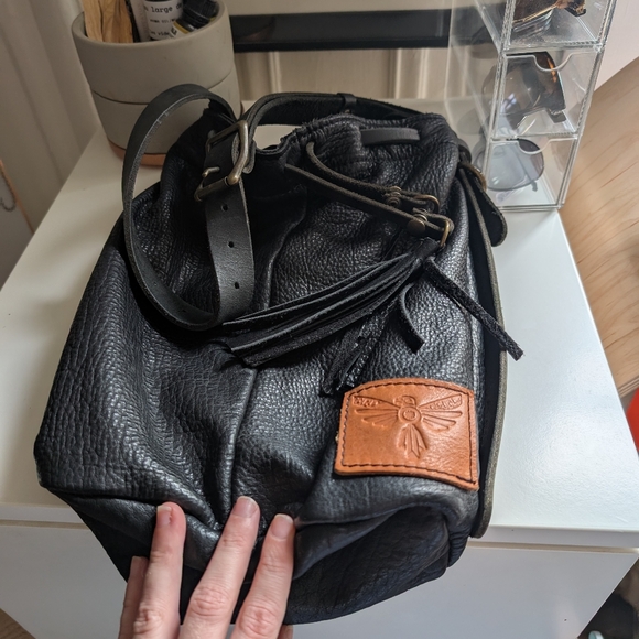 Bird Trouble Lili Bucket Bag Black Bison Leather - Picture 3 of 7